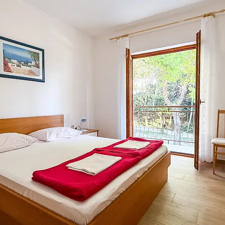 Niko * Drvenik (Split-Dalmatia)