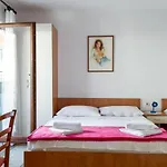 Apartmán Niko Drvenik (Split-Dalmatia)