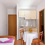 Apartmán Niko Drvenik (Split-Dalmatia)