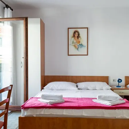 Apartament Niko Drvenik (Split-Dalmatia)